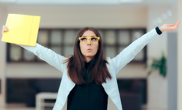 Jeunes actifs : commencez à épargner ou investir !